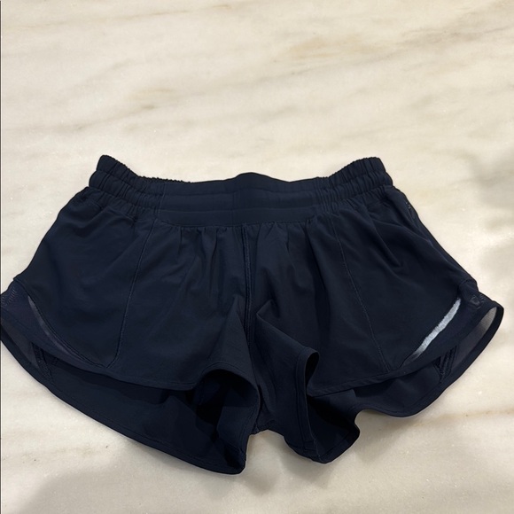 LULULEMON Black Women's Athletic Shorts - Picture 1 of 3